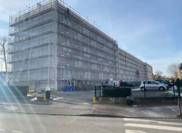 Échafaudage immeubles avec filets de protection